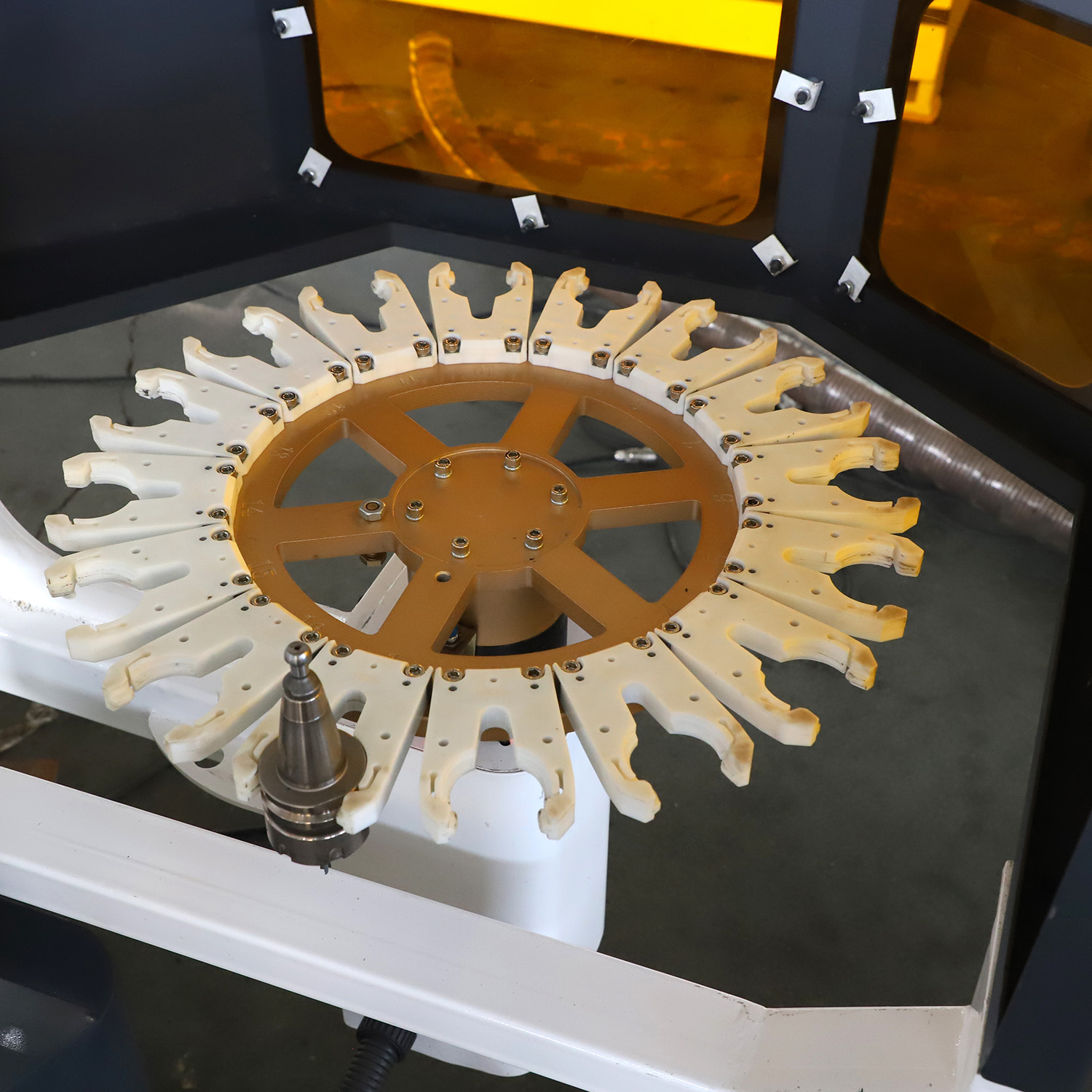 Automatische 1325 CNC-Fräsmasc – Cnc Router Machine Bewertung und Preis
